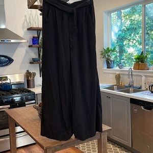 Black long loose fitting pants